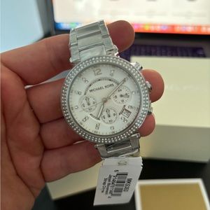 BRAND NEW Michael Kors Parker - Women’s Stainless Steel Watch with Glitz Accents